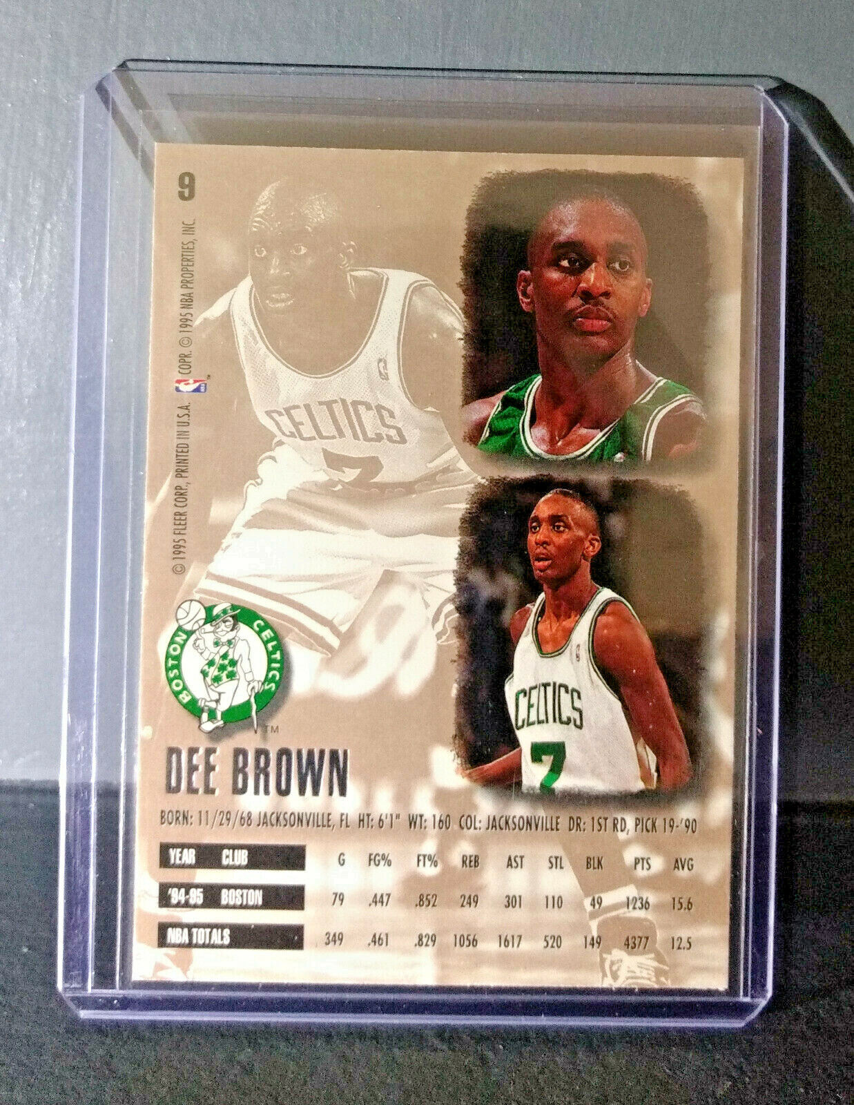 1995-96 Dee Brown Fleer Ultra #9 Basketball Card