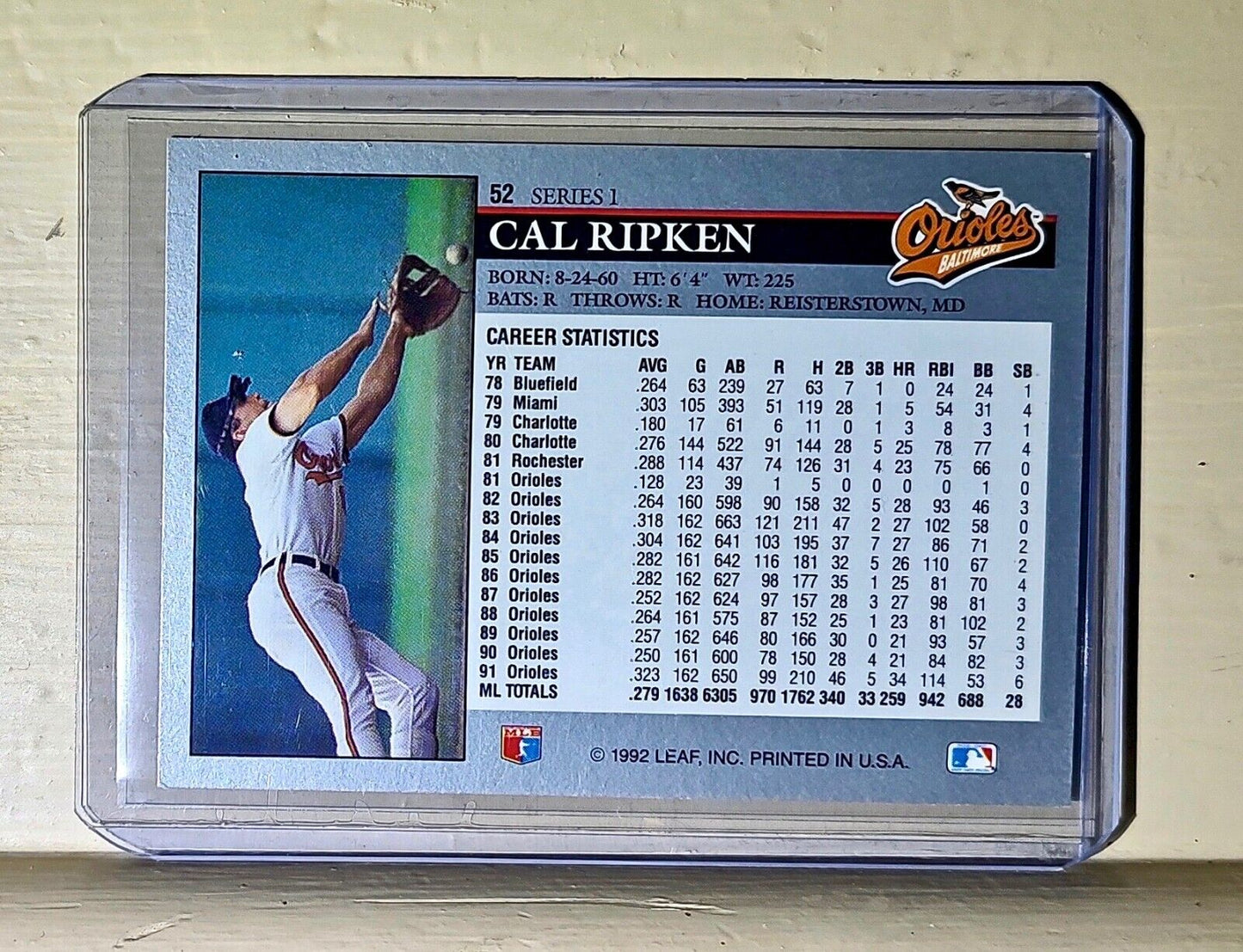 1992 Cal Ripken Leaf Baseball Card #52