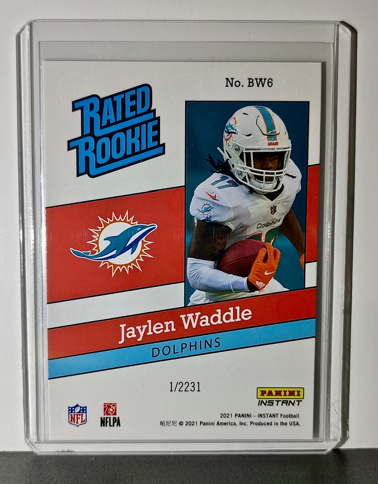 Jaylen Waddle 2021 Panini NFL Rated Rookie Retro #6 Rookie Card 1/2231