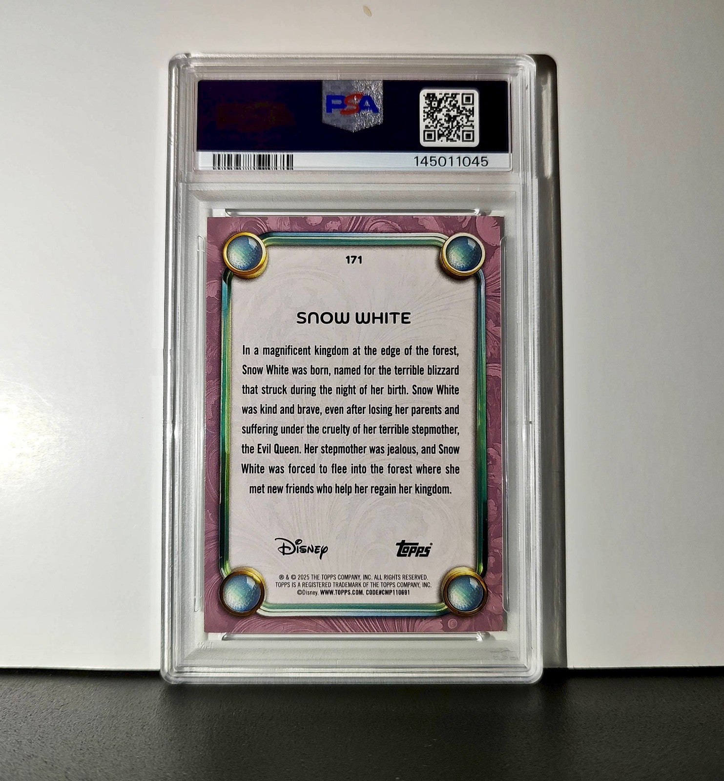 Snow White  2025 Topps Disney Cartoon Princess #171 Card PSA 9