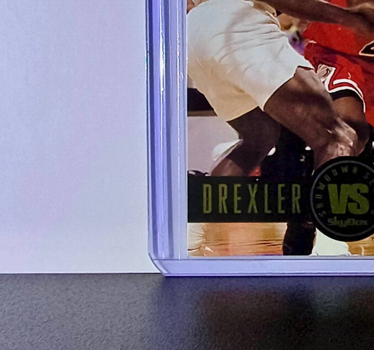 Michael Jordan 1993-94 Skybox Showdown Series VS Clyde Drexler Card Bulls