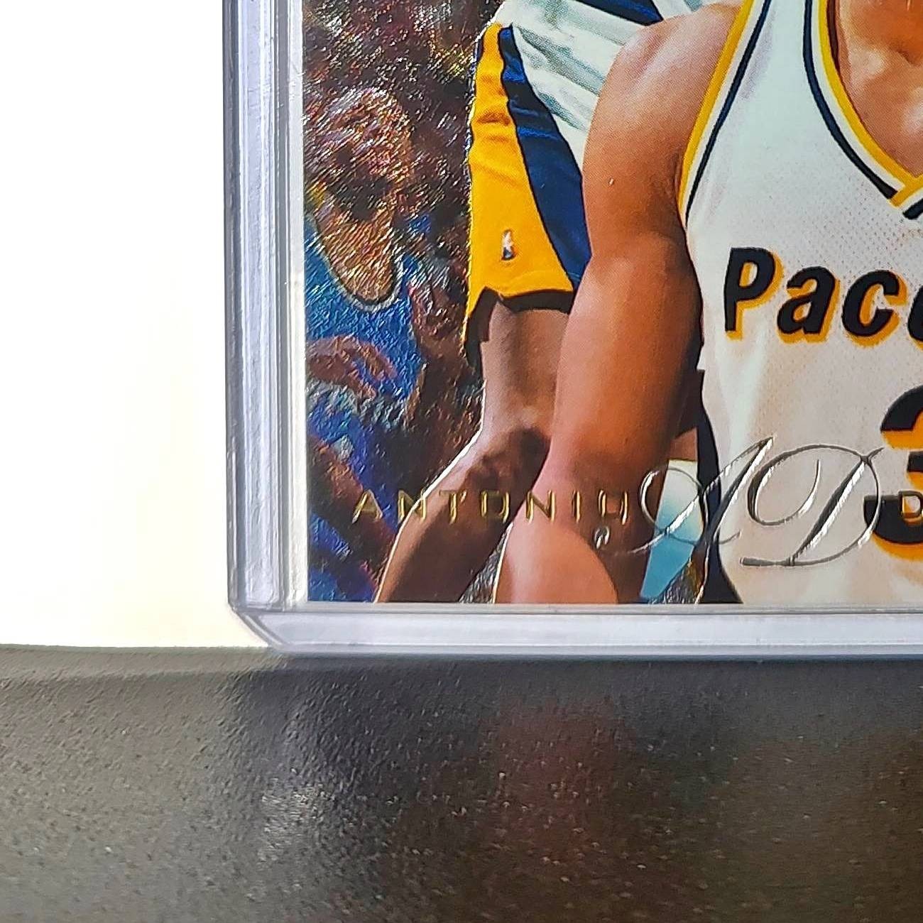Antonio Davis 1995-96 Flair NBA #54 Card Indiana Pacers