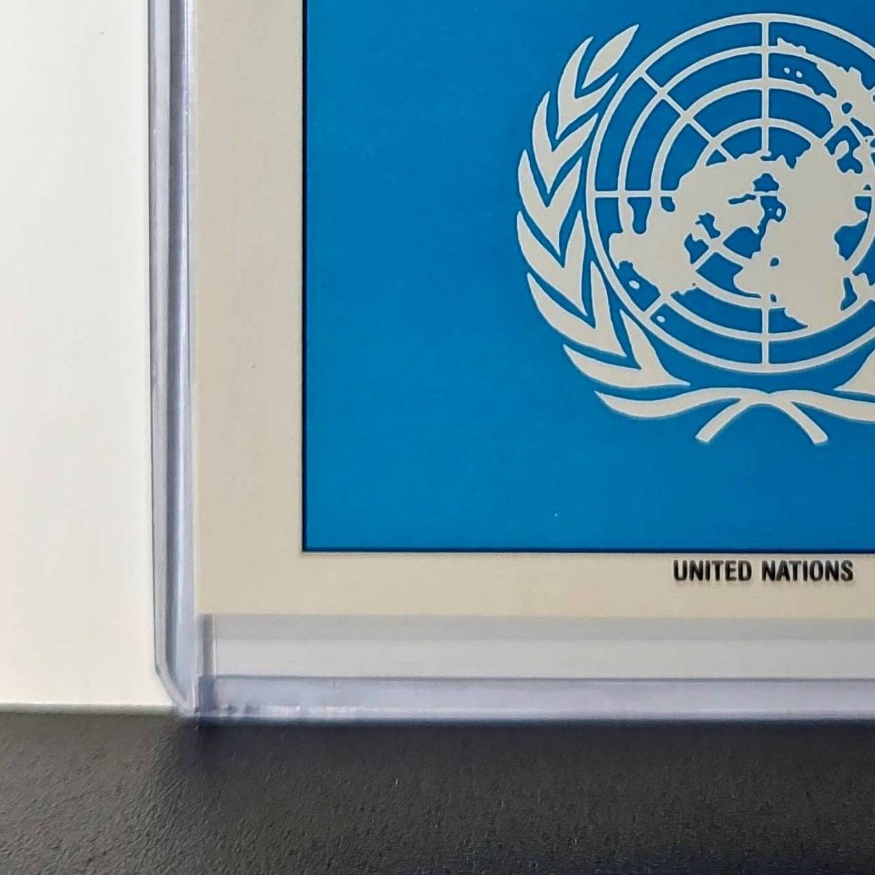 United Nations Flag 1991 Topps Desert Storm #33 Sticker Card