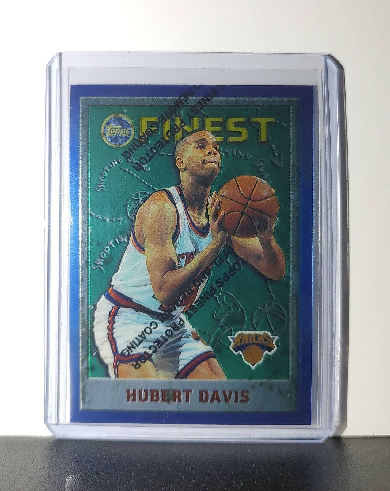 Hubert Davis 1995-96 Topps Finest NBA #213 Card New York Knicks