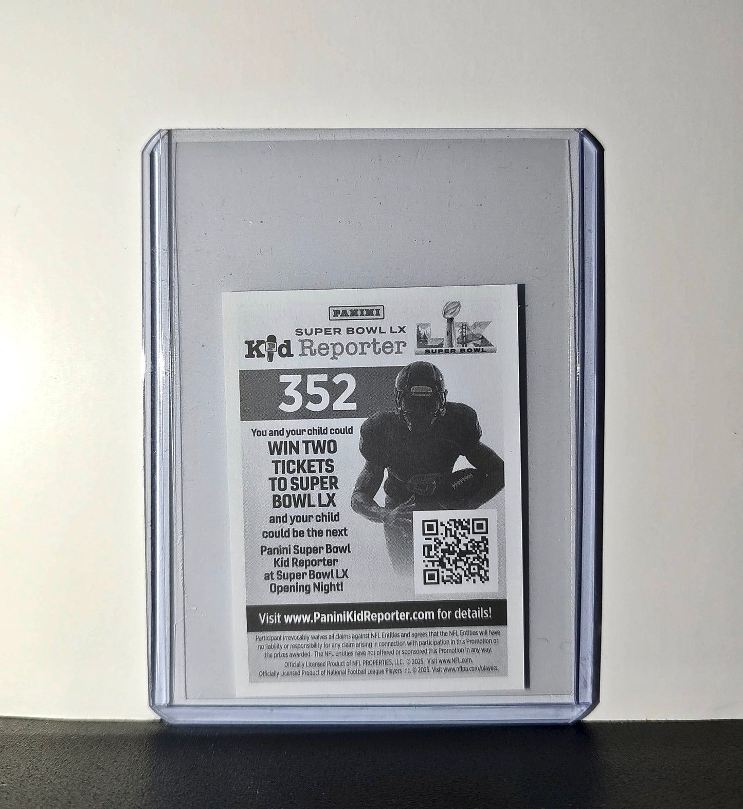 Dorance Armstrong Jr. 2025 Panini NFL #352 Sticker Commanders