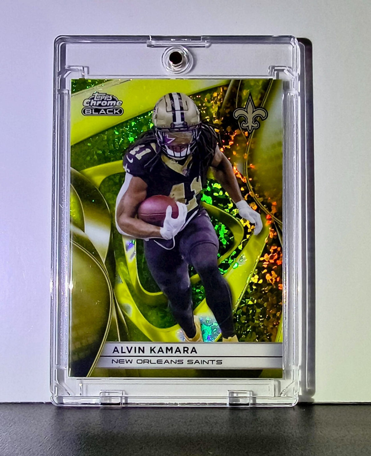 Alvin Kamara 2025 NFL Topps Chrome Black #71 Mini Diamond Gold Refractor 09/50