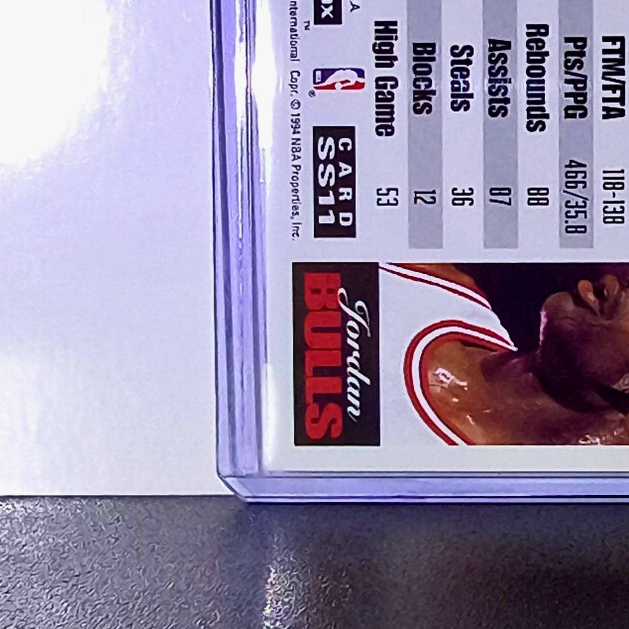Michael Jordan 1993-94 Skybox Showdown Series #SS11 Card Chicago Bulls