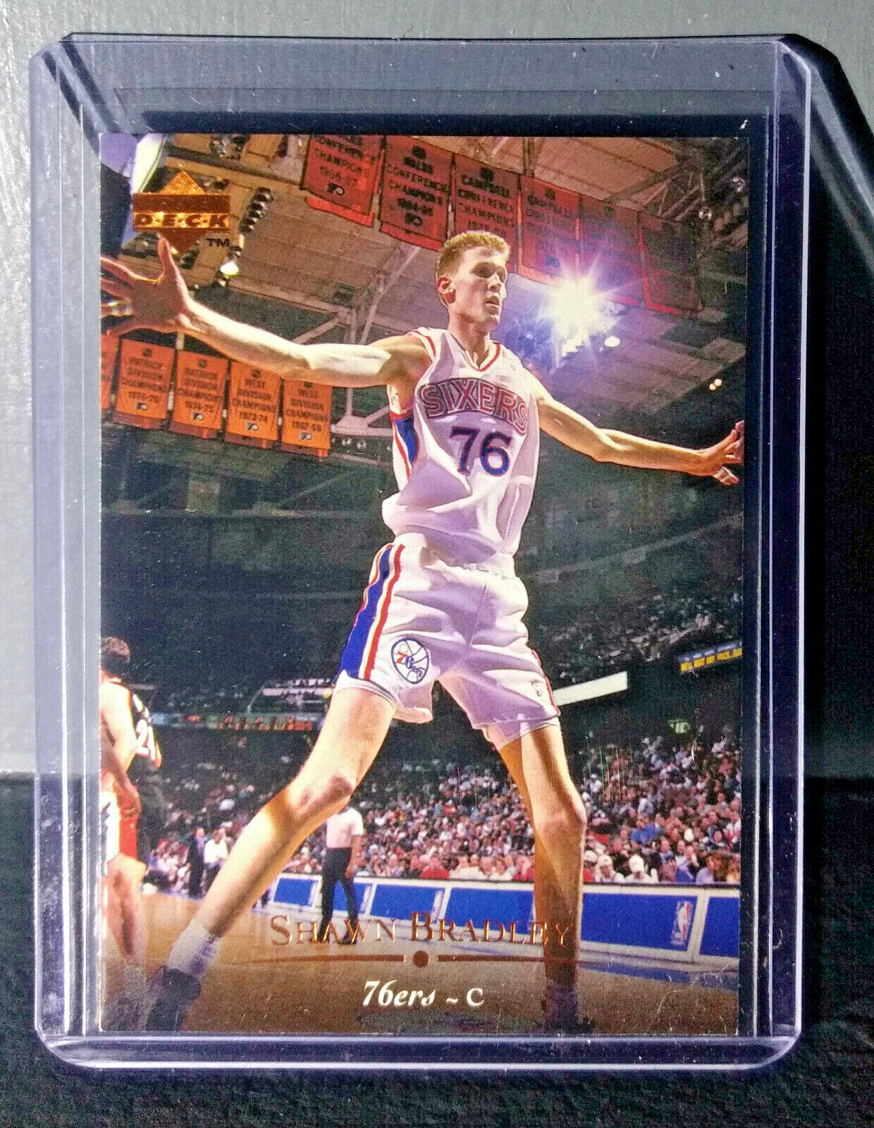 1995-96 Upper Deck Shawn Bradley #67 Basketball Card