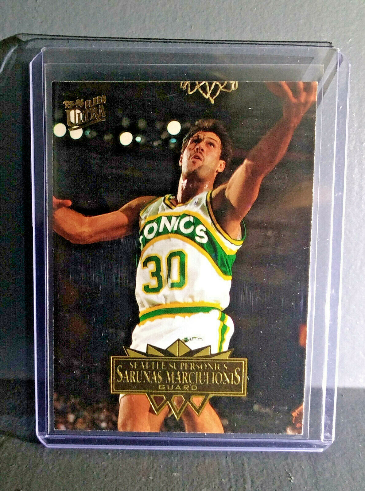 1995-96 Sarunas Marciulionis Fleer Ultra #172 Basketball Card