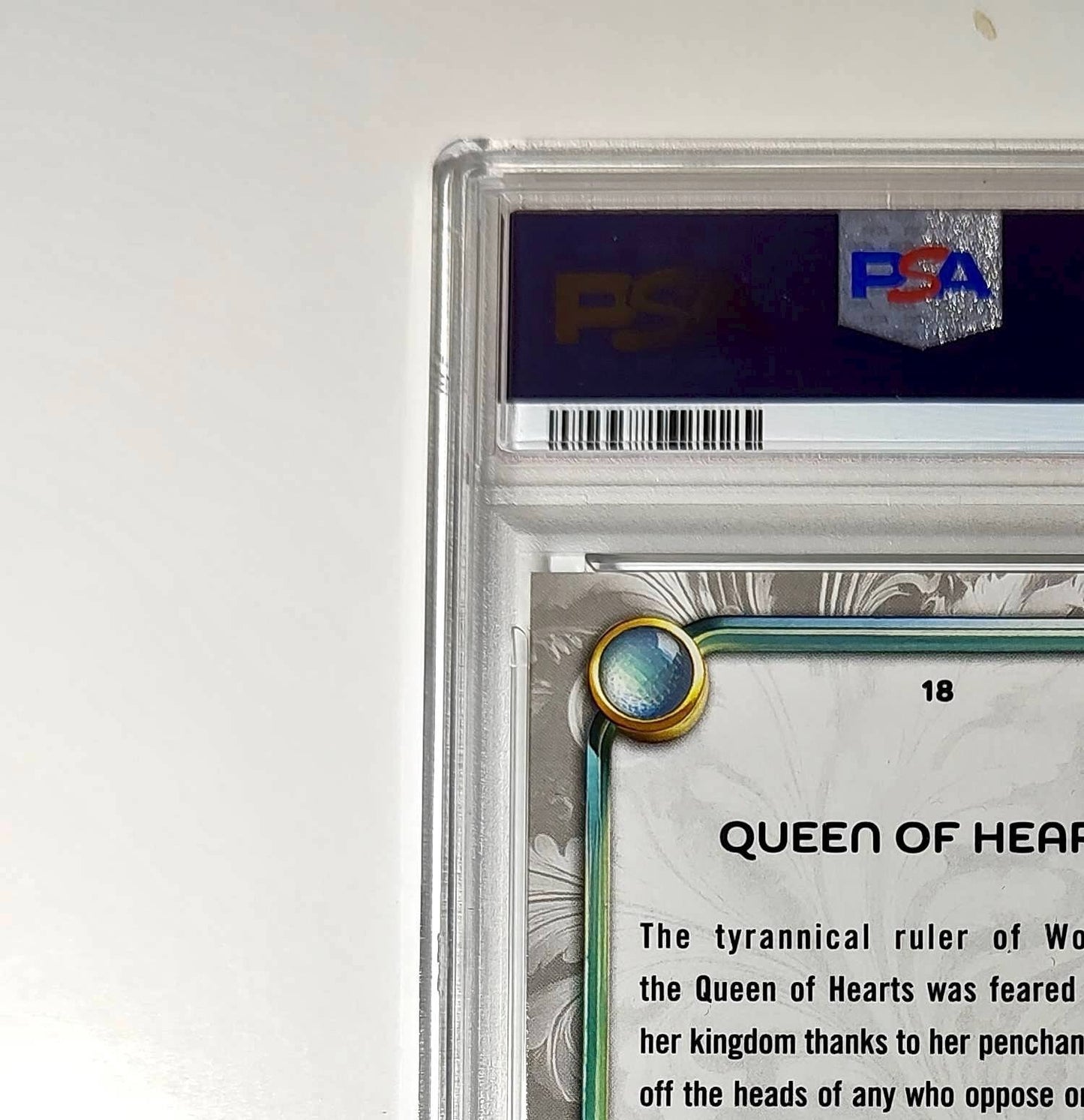 Queen of Hearts 2025 Topps Disney #18 Winter Variant Card Alice inland PSA 8