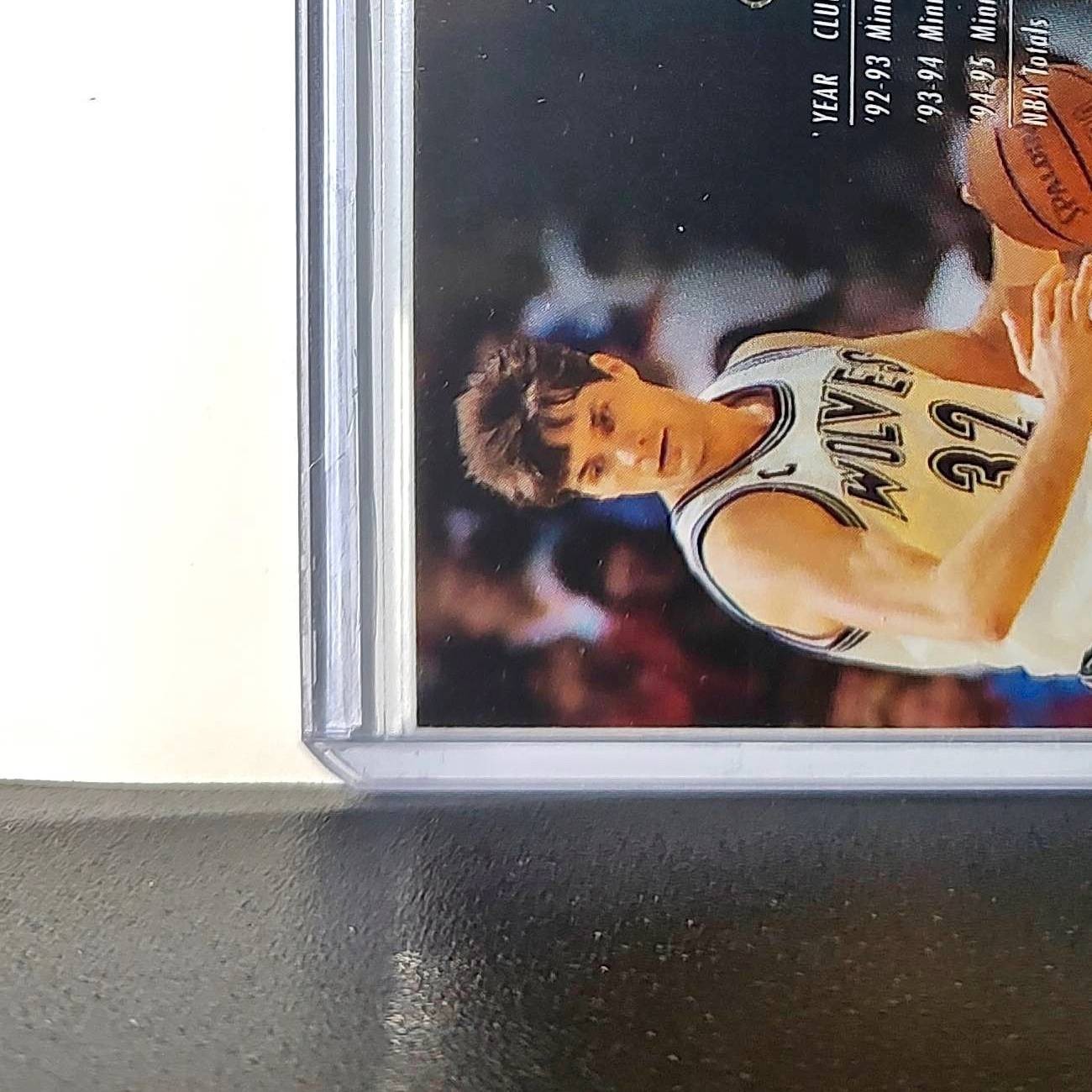 Christian Laettner 1995-96 Flair NBA #79 Card Timberwolves