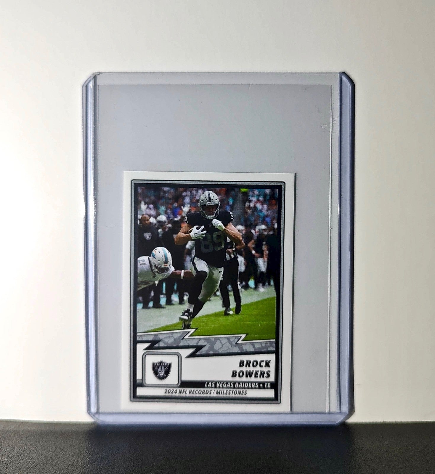 Brock Bowers 2025 Panini NFL #23 Record/Milestone Sticker