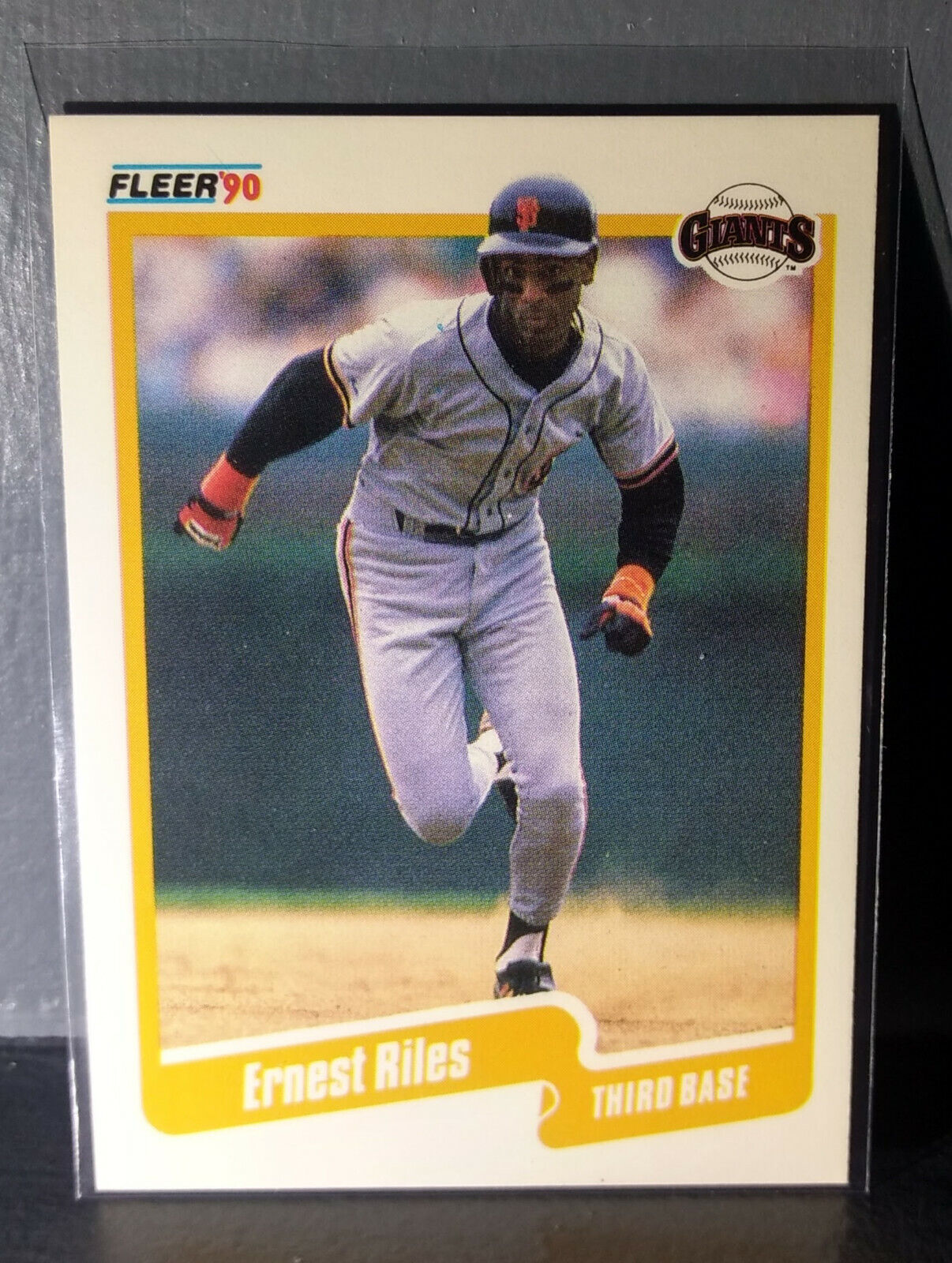 1990 Ernest Riles Fleer Baseball Card #69