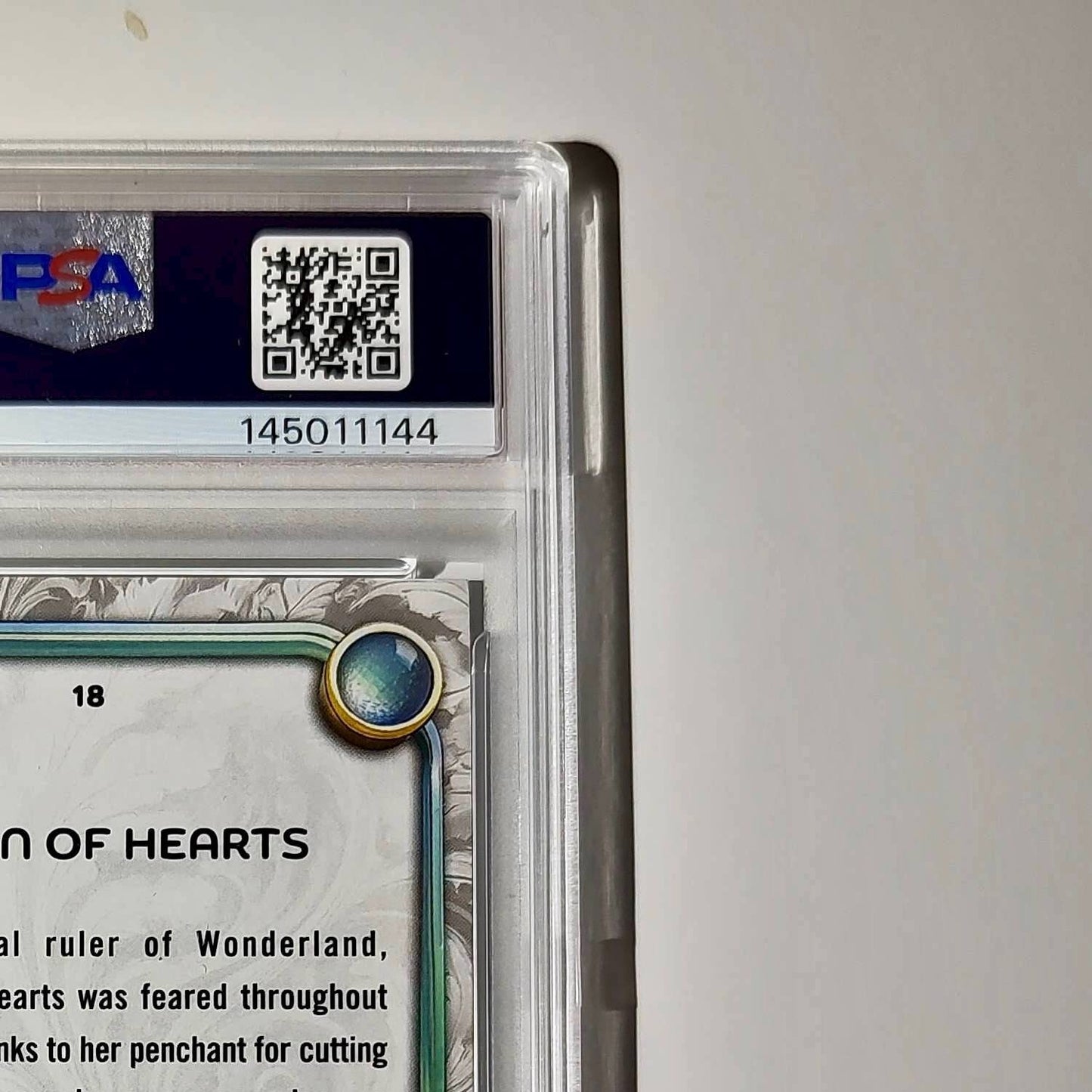 Queen of Hearts 2025 Topps Disney #18 Winter Variant Card Alice inland PSA 8