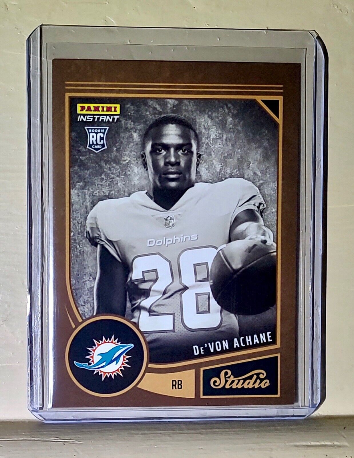 De'Von Achane 2023 Panini NFL Studio Rookies #11 Rookie Card 1/370