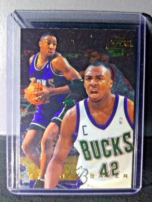 1995-96 Vin Baker Flair #74 Basketball Card