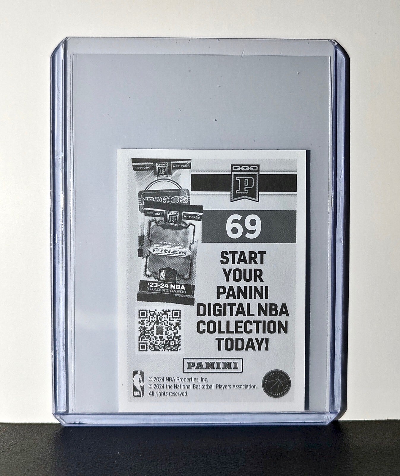 Nikola Jokić Global Icons 2024-25 Panini NBA #69 Sticker Card Denver Nuggets