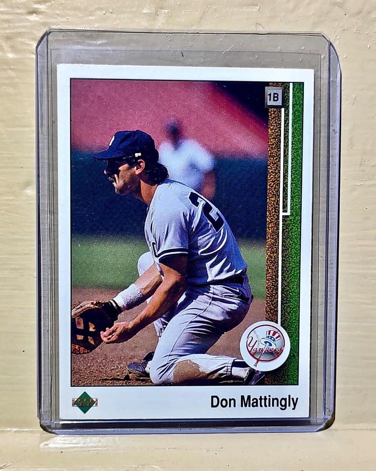 Don Mattingly 1989 Upper Deck MLB #200 Baseball Card New York Yankees