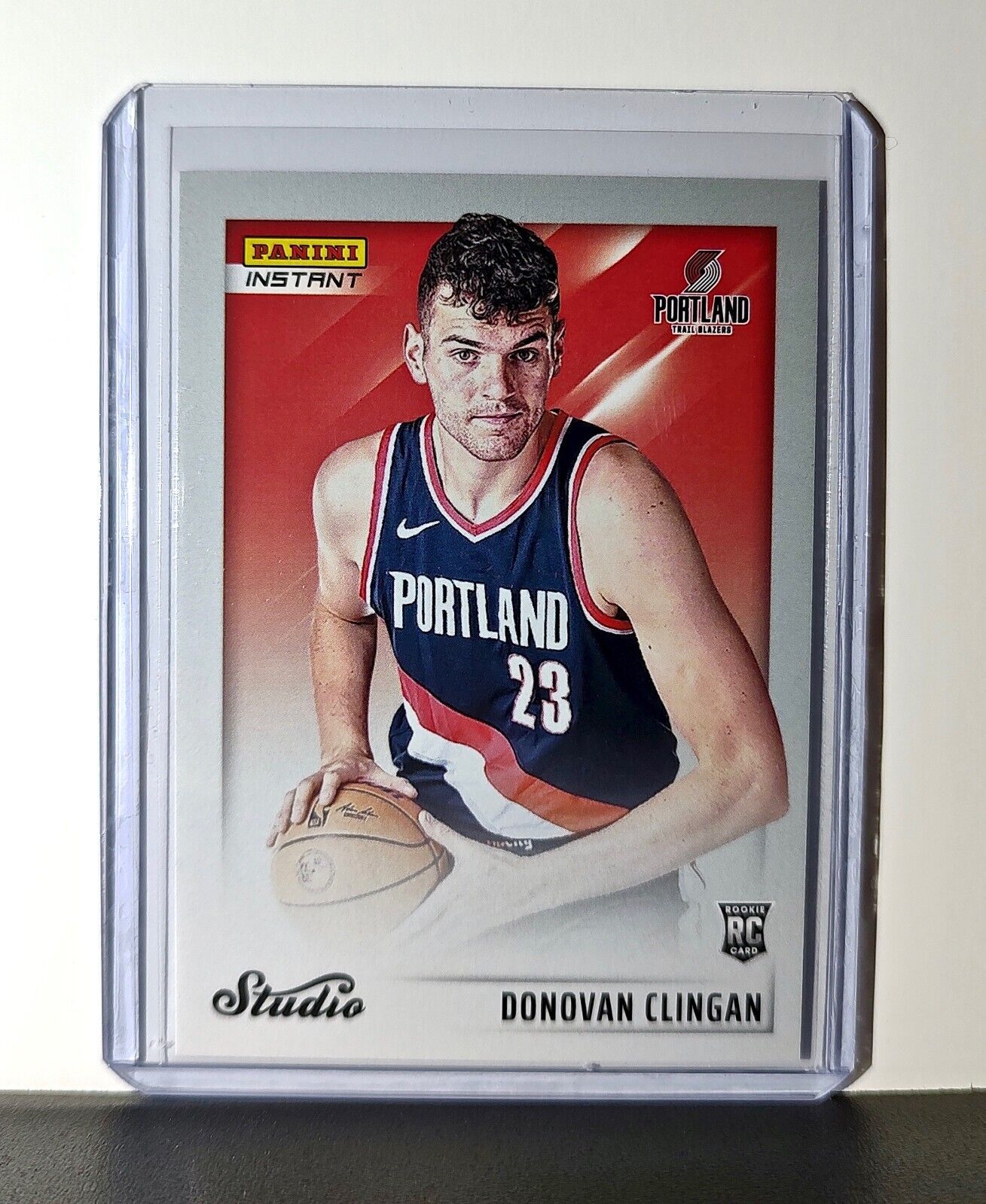 Donovan Clingan 2024-25 Panini Studio #27 Rookie Card Trail Blazers 1/275