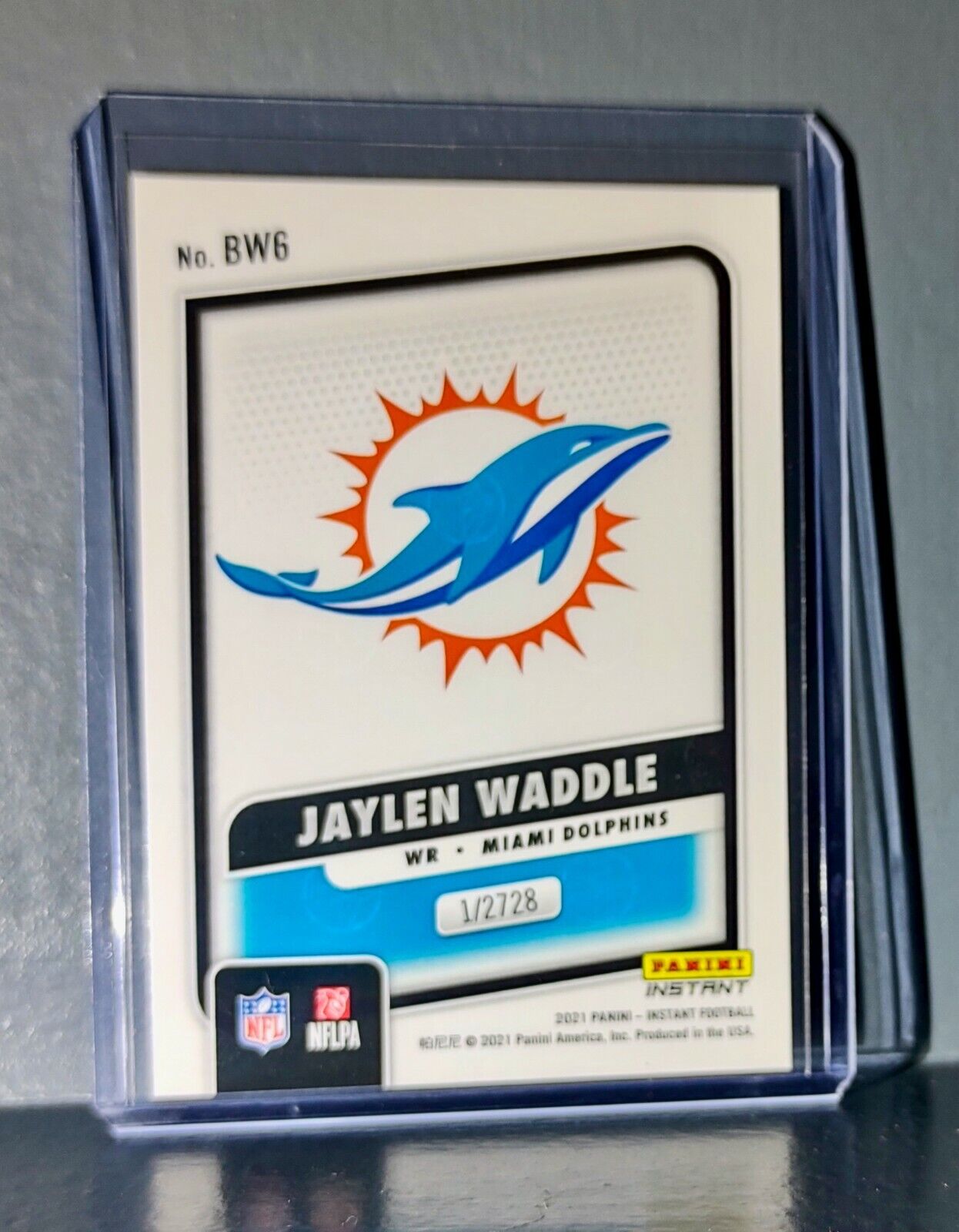 Jaylen Waddle 2021 Panini NFL Black and White Rookies #6 Card 1/2728