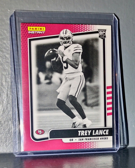 Trey Lance 2021 Panini NFL Black and White Rookies #3 Card 1/2728