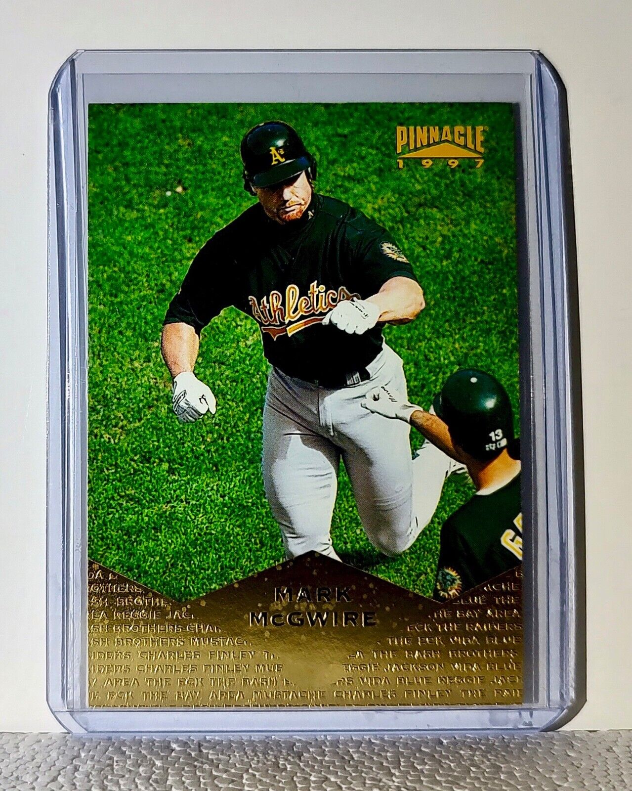 Mark McGwire 1997 Pinnacle MLB #52 Baseball Card Oakland Athletics