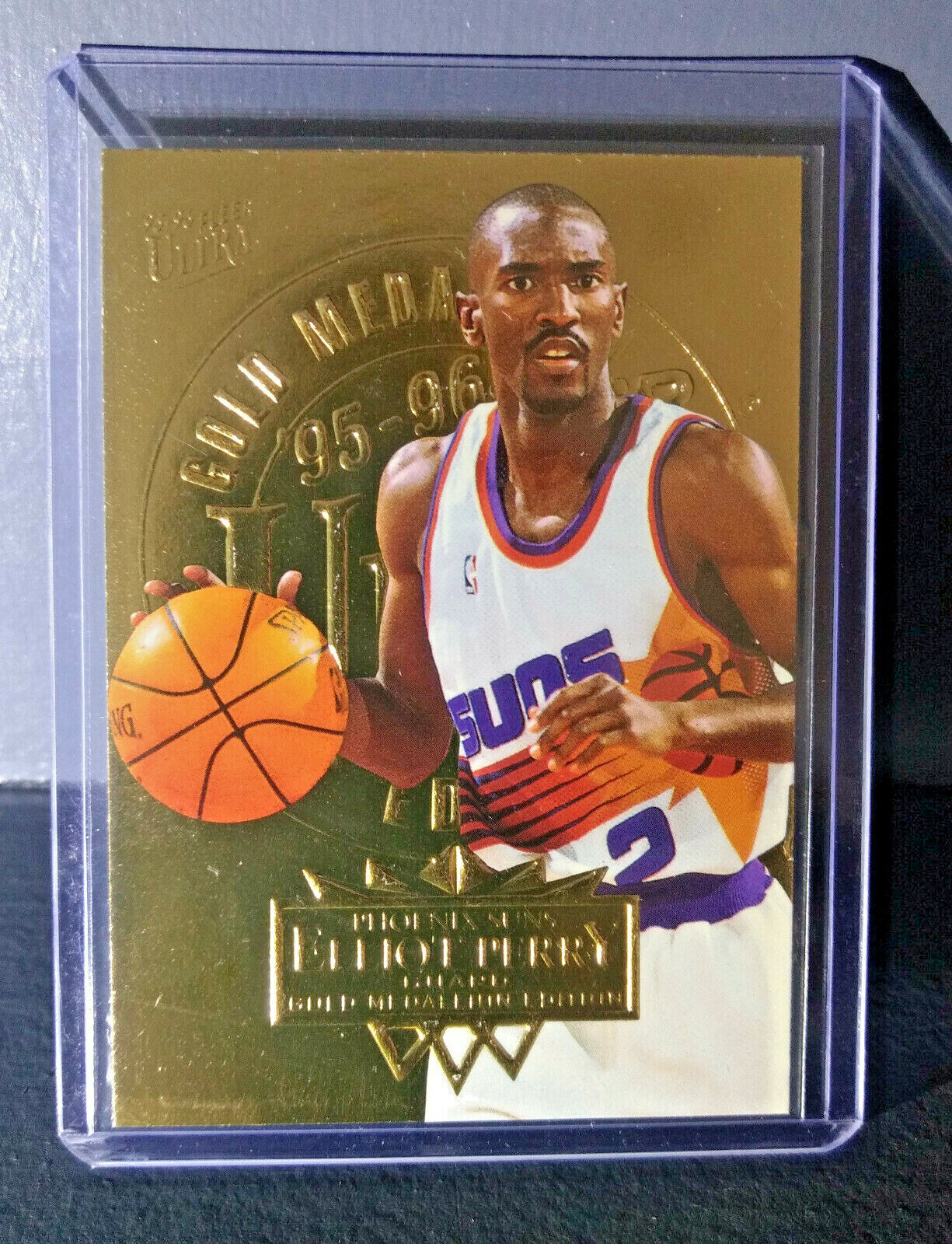 1995-96 Elliot Perry Fleer Ultra Gold Medallion #144 Basketball Card