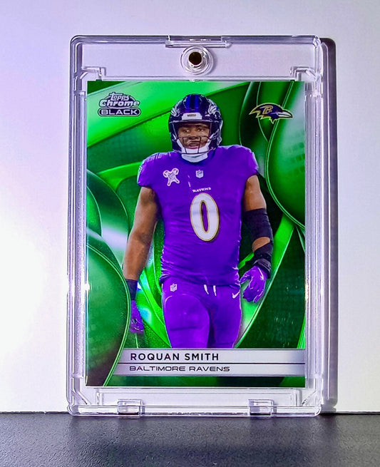 Roquan Smith 2025 NFL Topps Chrome Black #22 Green Refractor 22/99 Card Ravens