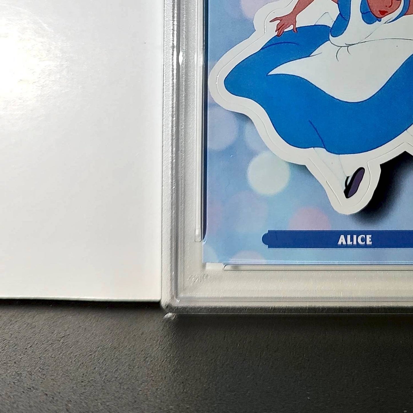 Alice 2025 Topps Disney #ES-6 Enchanted Sticker Alice in Wonderland PSA 9 MT