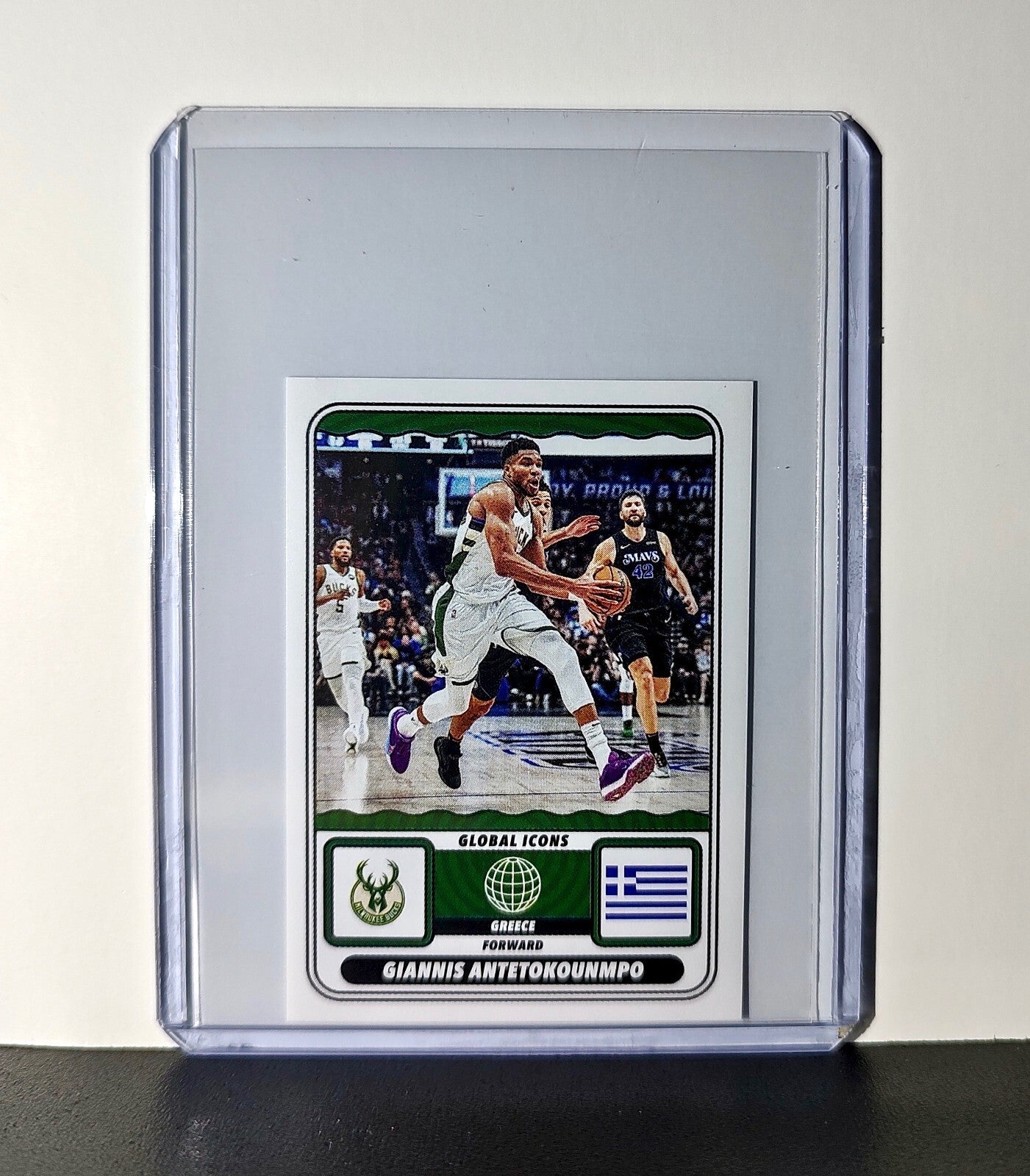 Giannis Antetokounmpo Global Icons 2024-25 Panini NBA 65 Sticker Milwaukee Bucks
