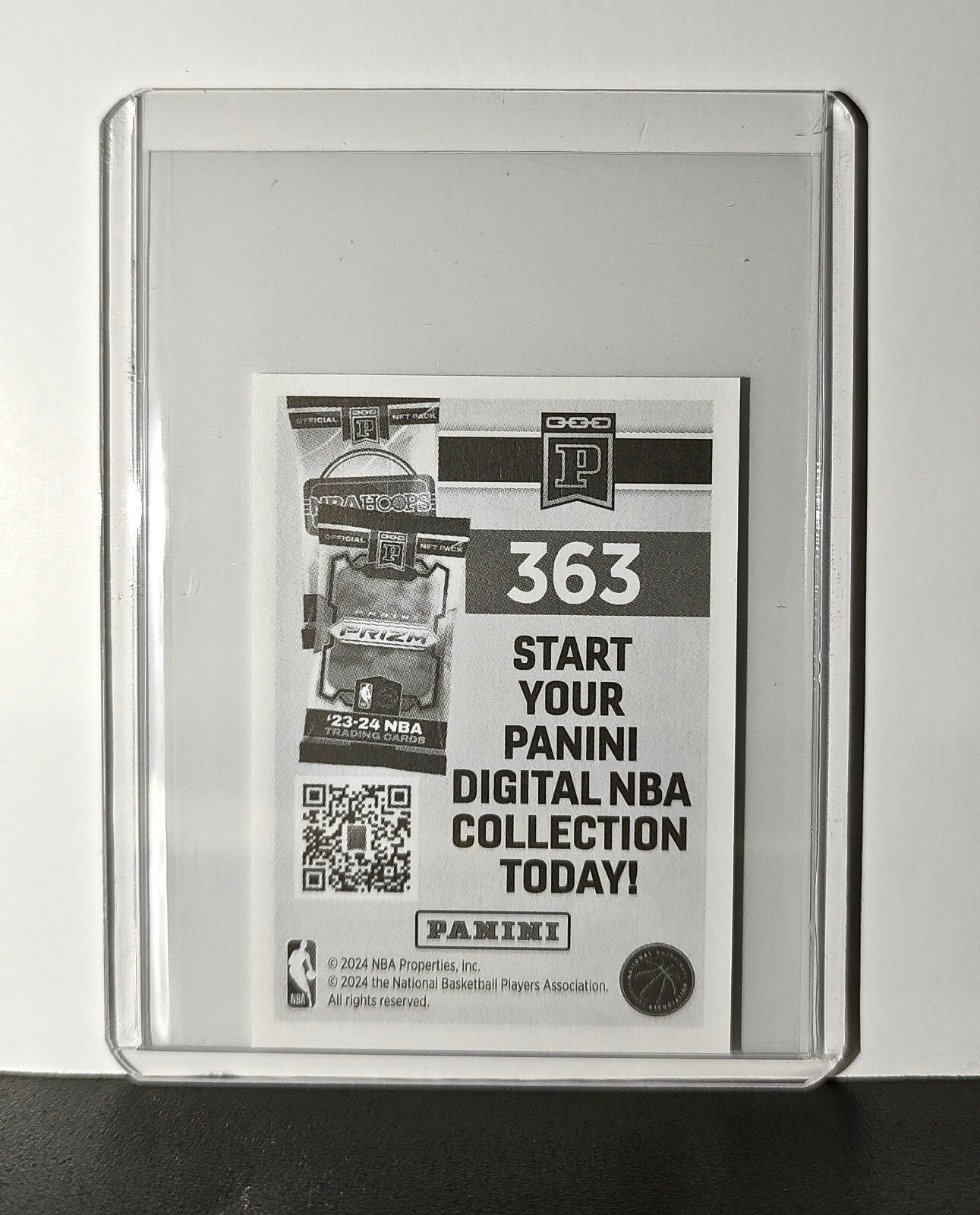 D'Angelo Russell 2024-25 Panini NBA #363 Sticker Card Los Angeles Lakers