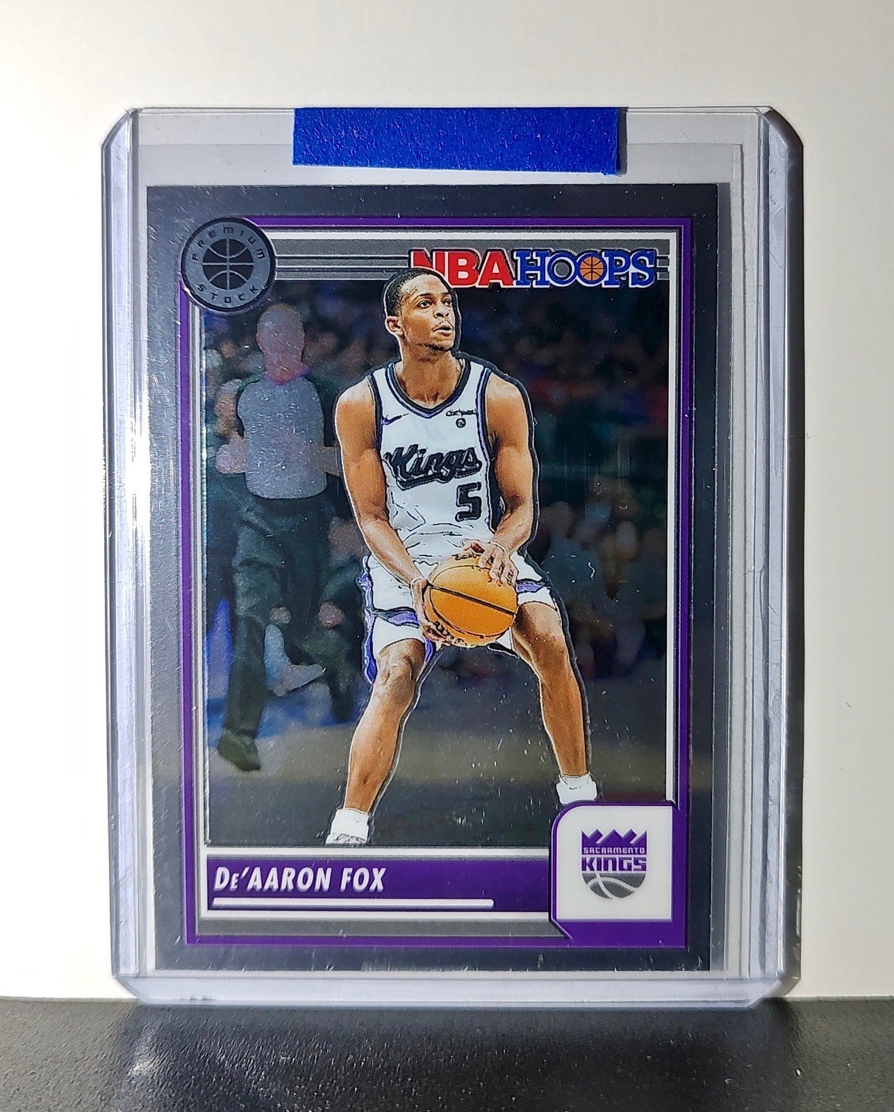 De’Aaron Fox 2023-24 Panini Premium Stock NBA Hoops #199 Prizm Sacramento Kings