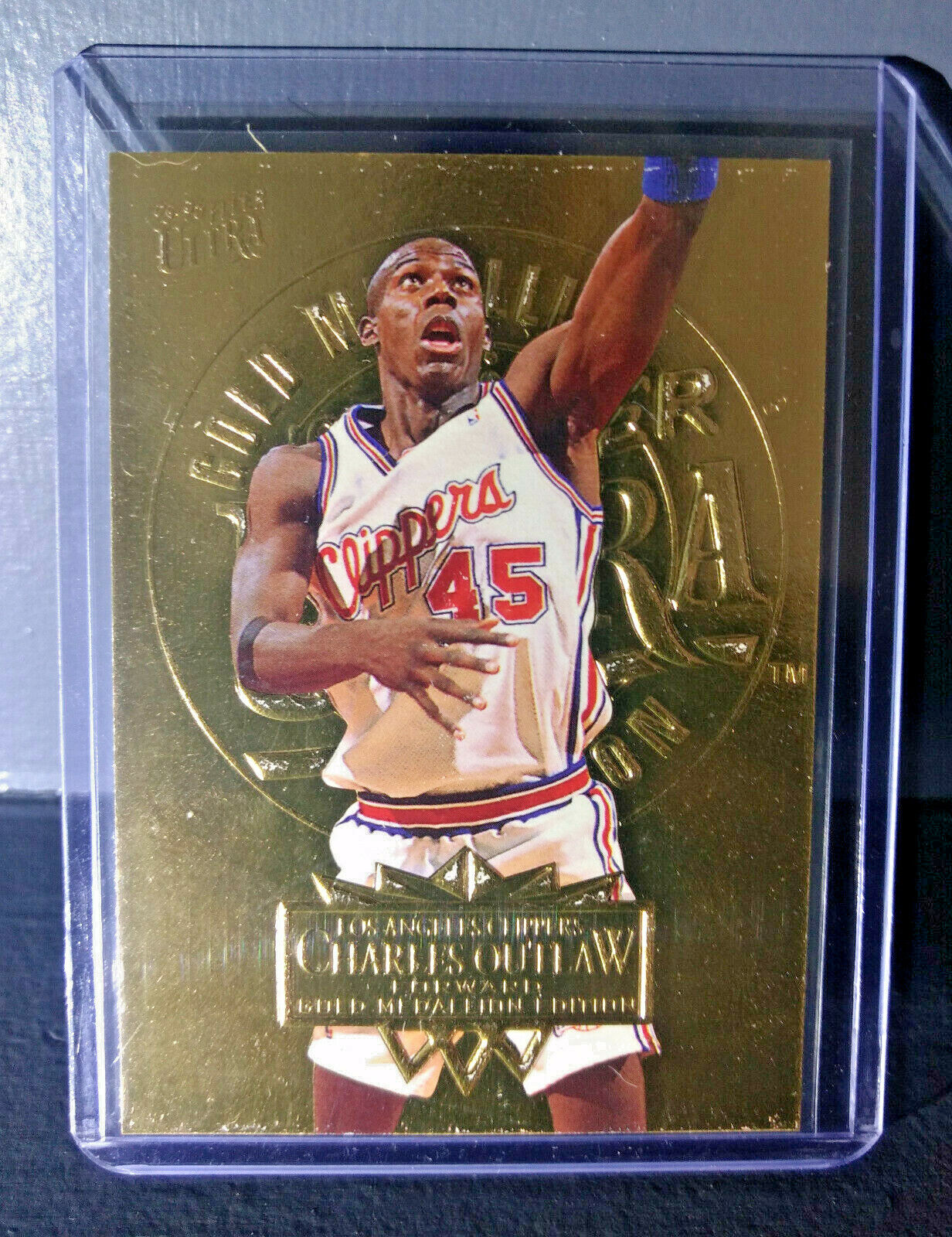 1995-96 Charles Outlaw Fleer Ultra Gold Medallion #80 Basketball Card