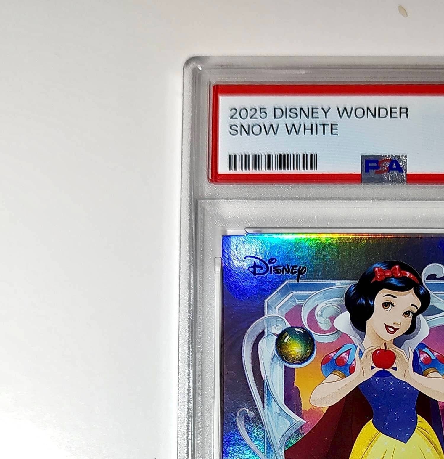Snow White  2025 Topps Disney Cartoon Princess #151 Card PSA 8
