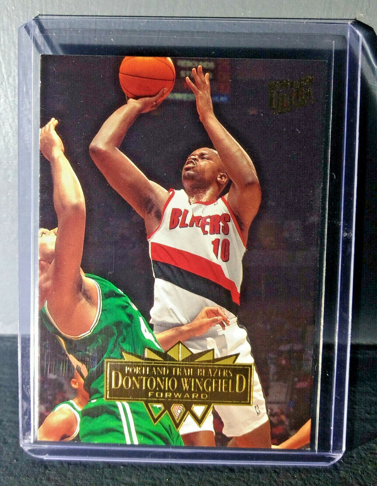 1995-96 Dontonio Wingfield Fleer Ultra #238 Basketball Card