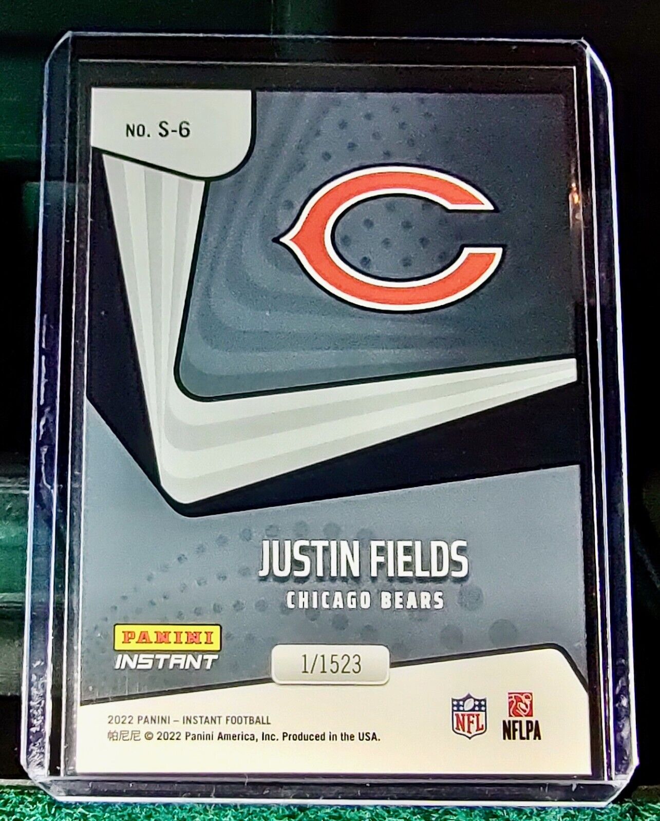 Justin Fields 2022 Panini NFL Instant Supernova #6 Football Card 1/1523