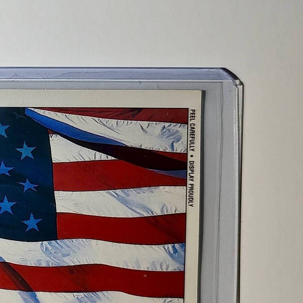 American Flag 1991 Topps Desert Storm #22 Sticker Card