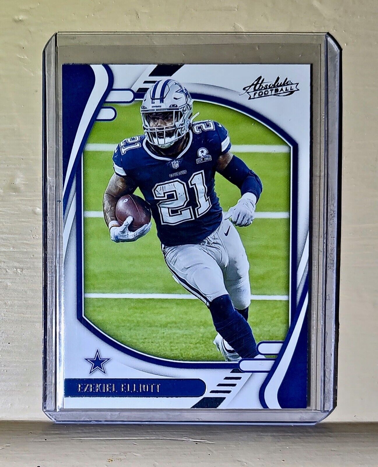 Ezekiel Elliott 2021 Panini NFL Absolute Football #50 Card Cowboys