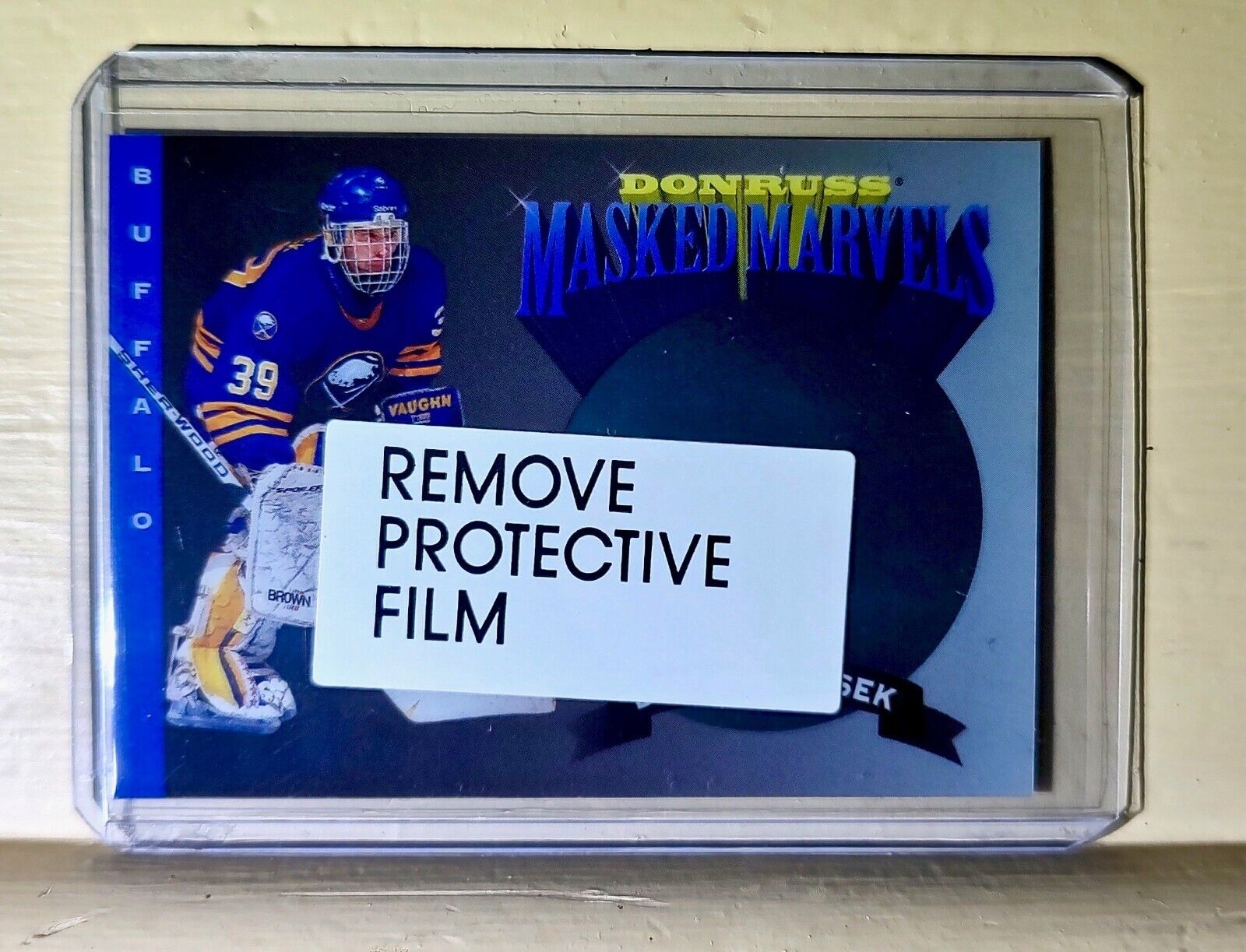 Dominik Hasek 1994 Donruss Masked Marvels Hockey Card Sabres Protective Film