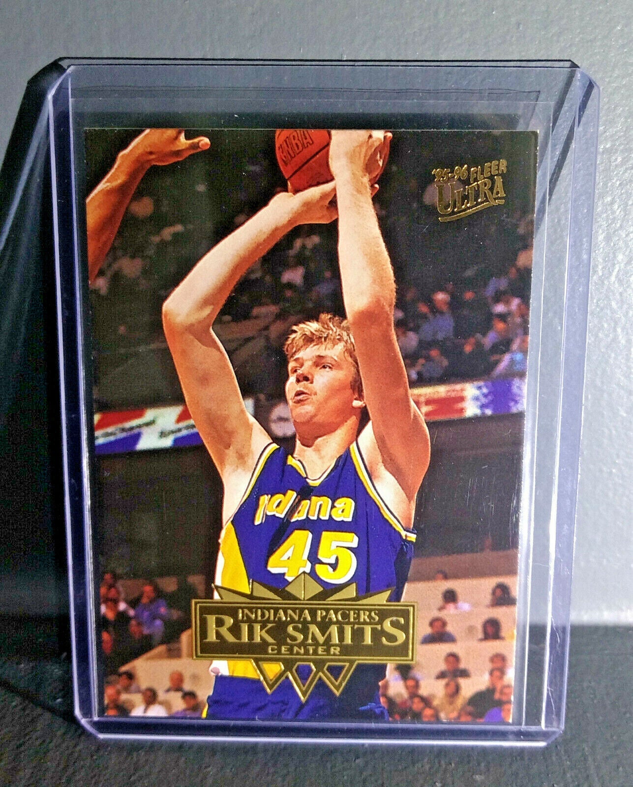 1995-96 Rik Smits Fleer Ultra #77 Basketball Card