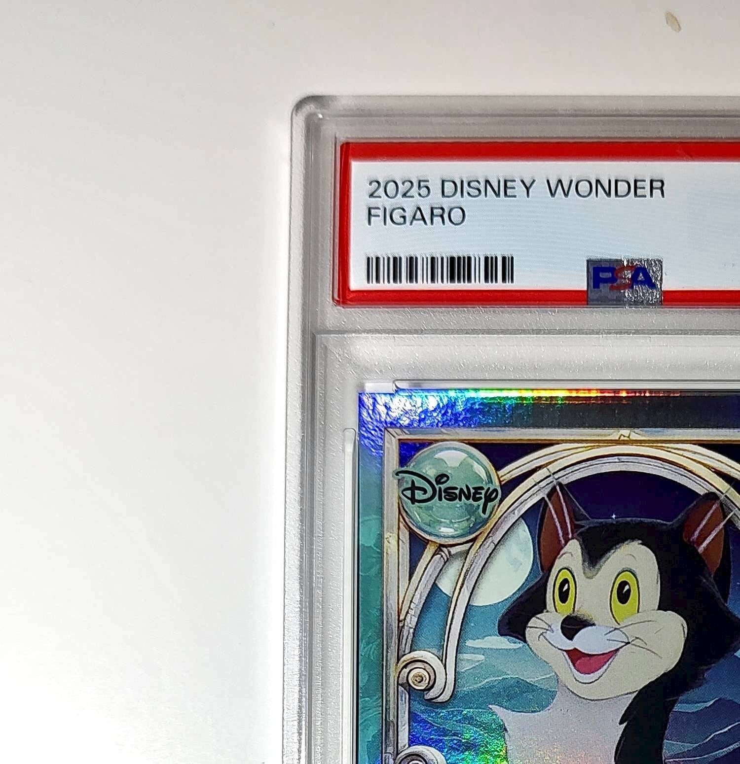 Figaro 2025 Topps Disney Wonder #109 Diamond Card Pinocchio PSA 8