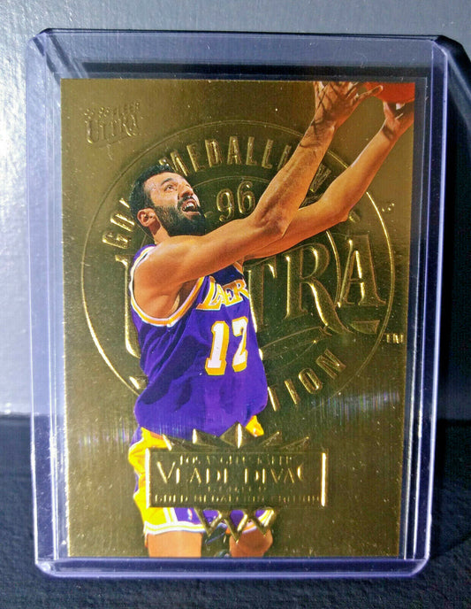 1995-96 Vlade Divac Fleer Ultra Gold Medallion #88 Basketball Card