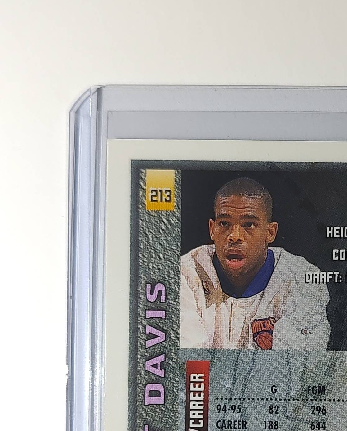 Hubert Davis 1995-96 Topps Finest NBA #213 Card New York Knicks