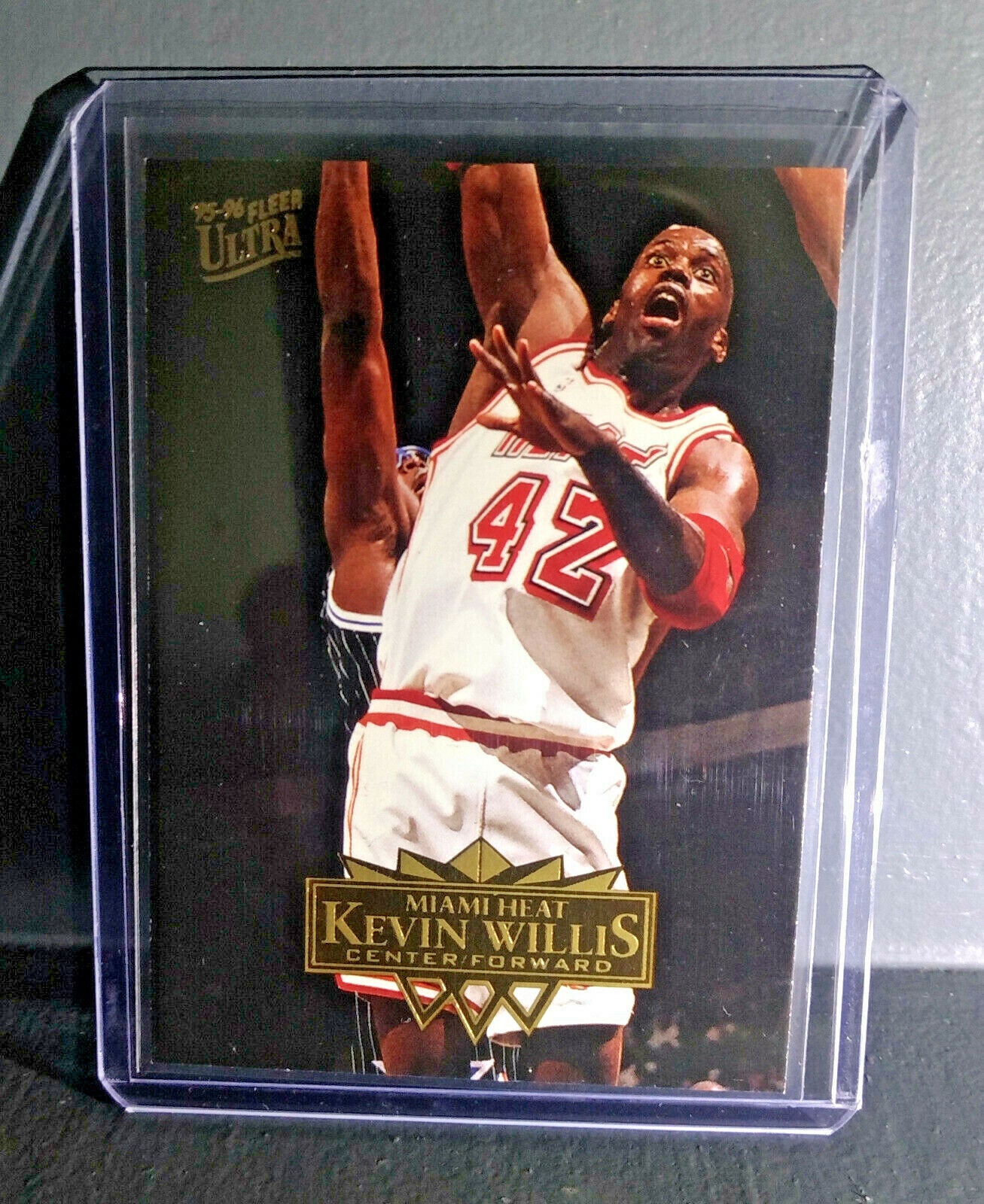 1995-96 Kevin Willis Fleer Ultra #99 Basketball Card